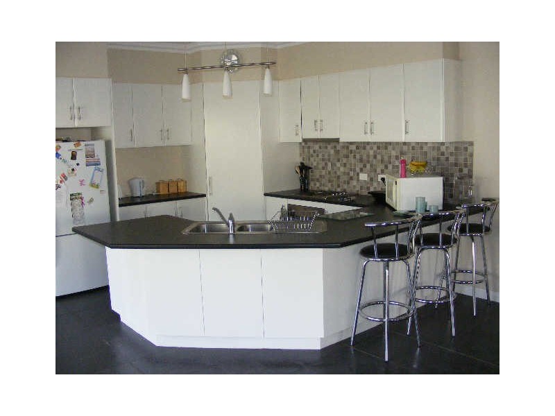 15 Garden Close, Elliminyt VIC 3250