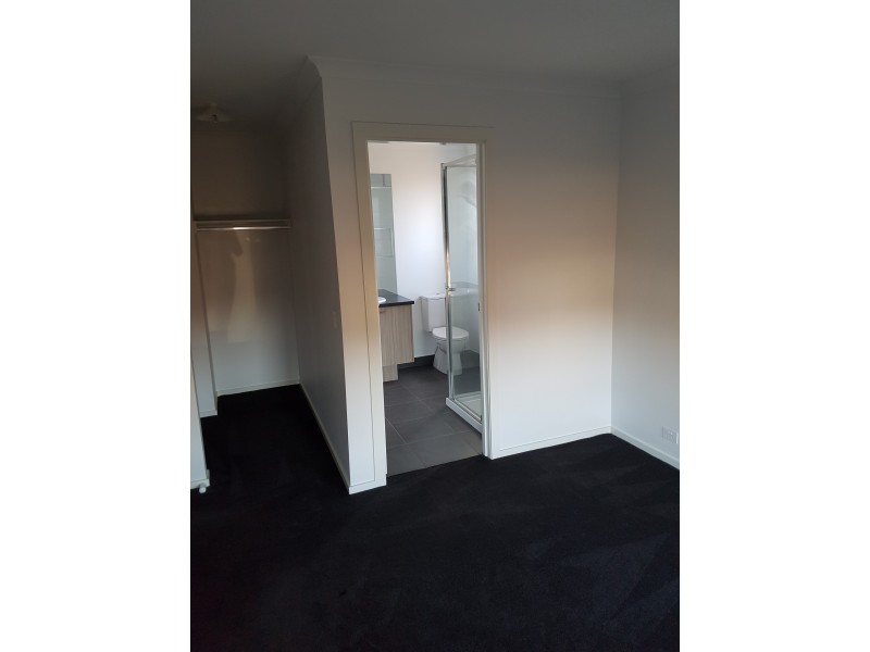 16 Imperial Drive, Colac VIC 3250