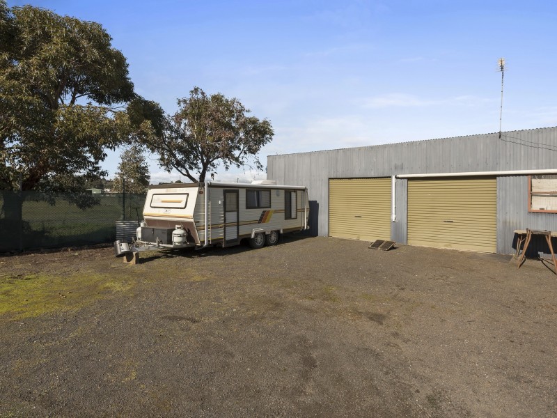 94 – 96 Church Street, Colac VIC 3250