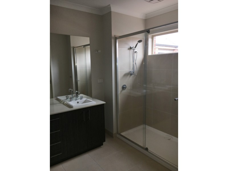 172 Sinclair Street South, Colac VIC 3250