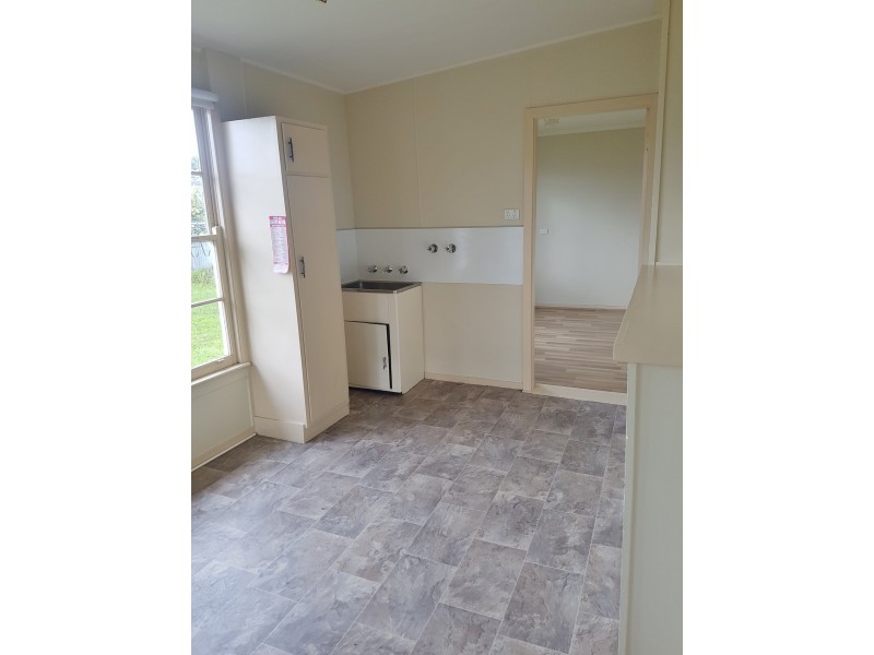 68 Sinclair Street, Colac VIC 3250
