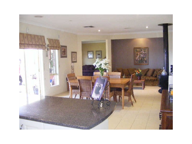 5 Banksia Drive, Elliminyt VIC 3250
