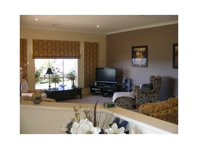 5 Banksia Drive, Elliminyt VIC 3250