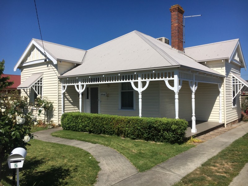 5 McLaughlin Street, Colac VIC 3250