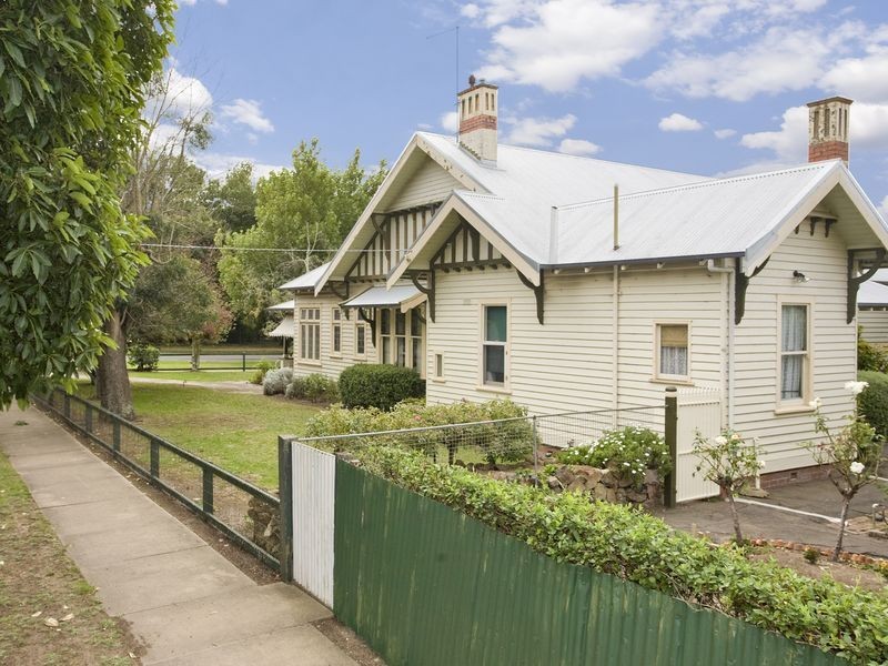 16 Fyans Street, Colac VIC 3250