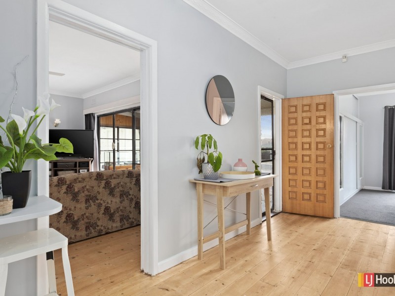 8 Adrian Street, Colac VIC 3250