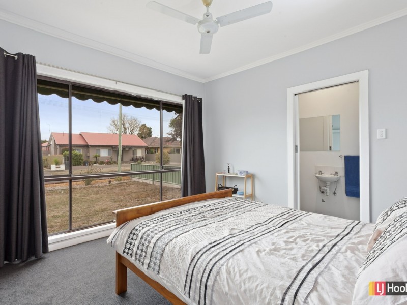 8 Adrian Street, Colac VIC 3250
