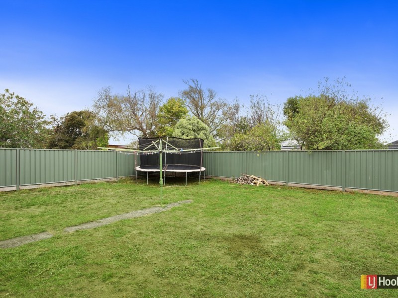 8 Adrian Street, Colac VIC 3250