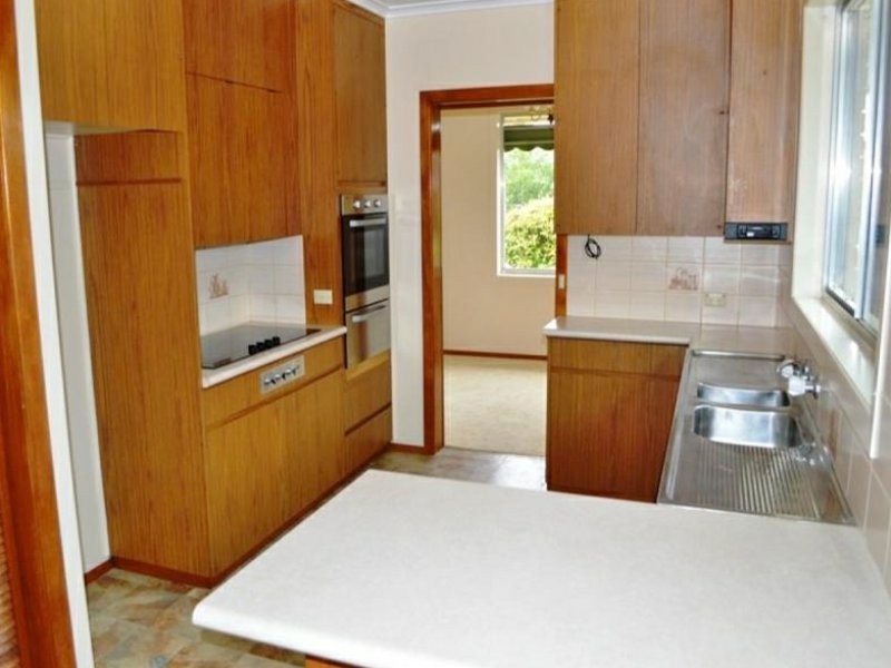 2 John Crescent, Colac VIC 3250