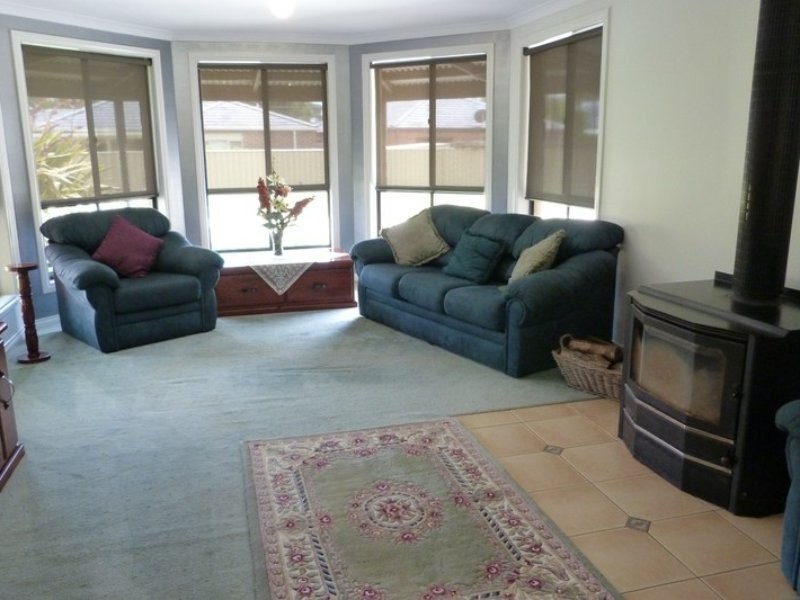 1-3 Deloraine Ct, Elliminyt VIC 3250