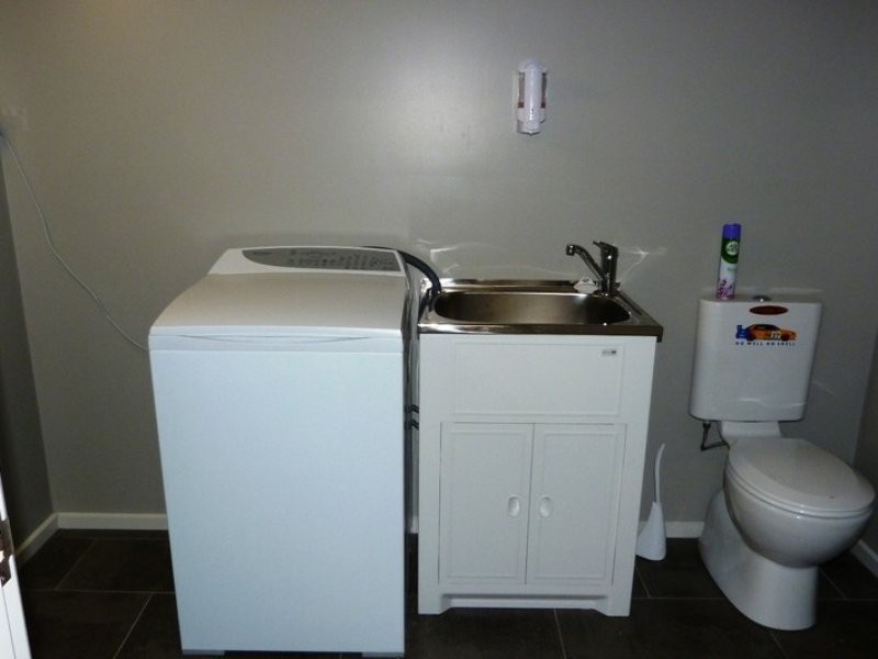 1-3 Deloraine Ct, Elliminyt VIC 3250