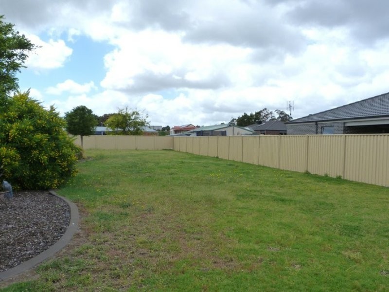 1-3 Deloraine Ct, Elliminyt VIC 3250