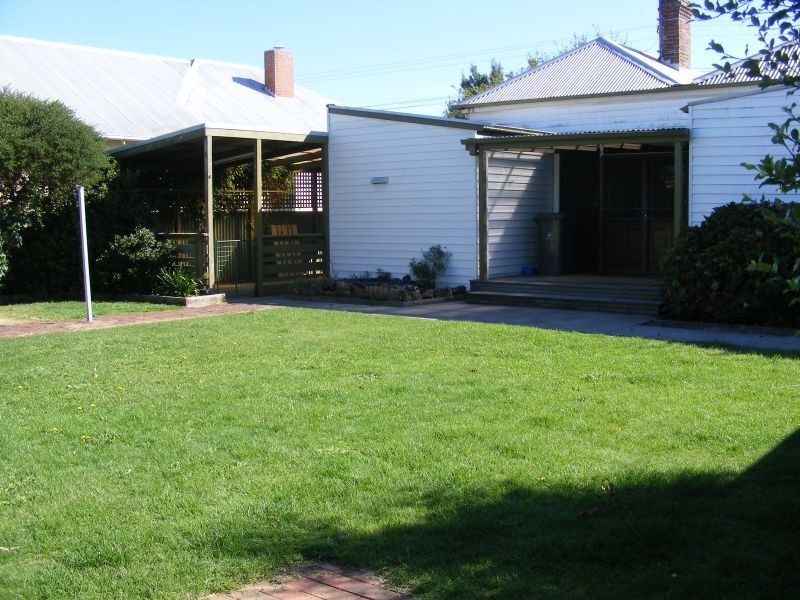 14 Wallace Street, Colac VIC 3250