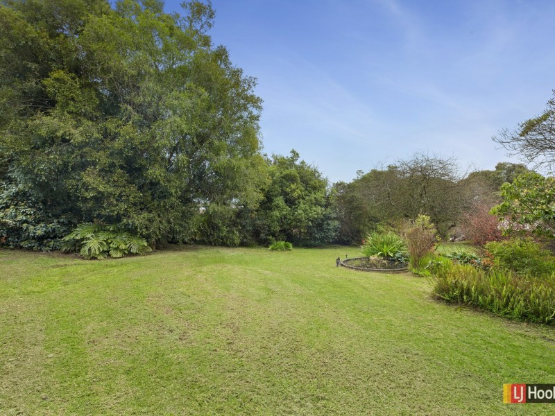 61 Harris Rd, Elliminyt VIC 3250