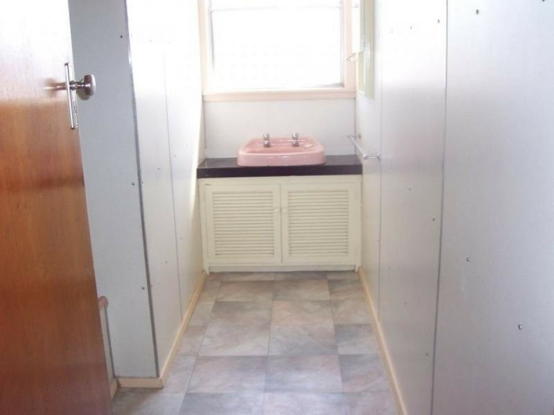 73 Moore Street, Colac VIC 3250