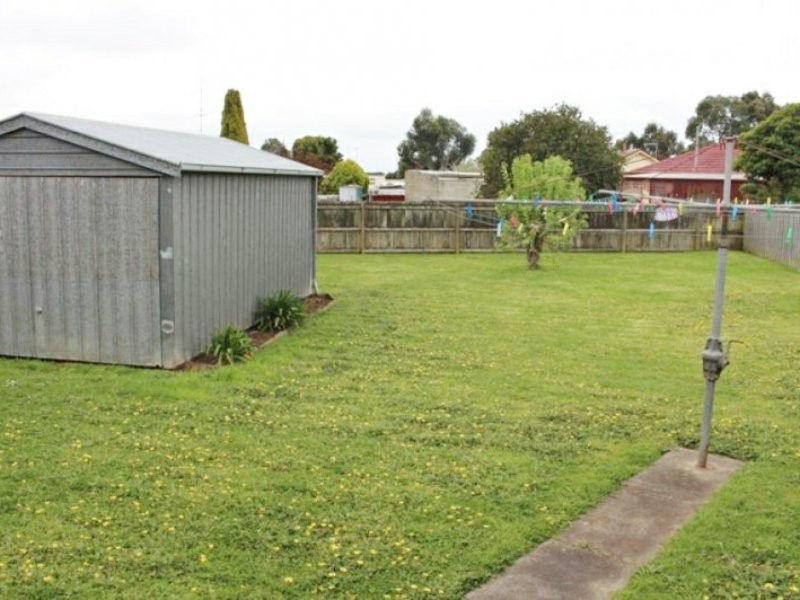 73 Moore Street, Colac VIC 3250