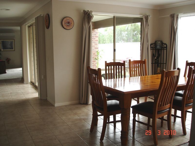 8 Deloraine Court, Elliminyt VIC 3250