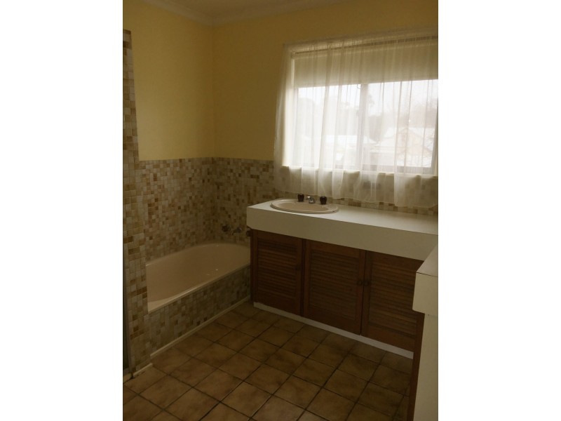 43A Calvert Street, Colac VIC 3250