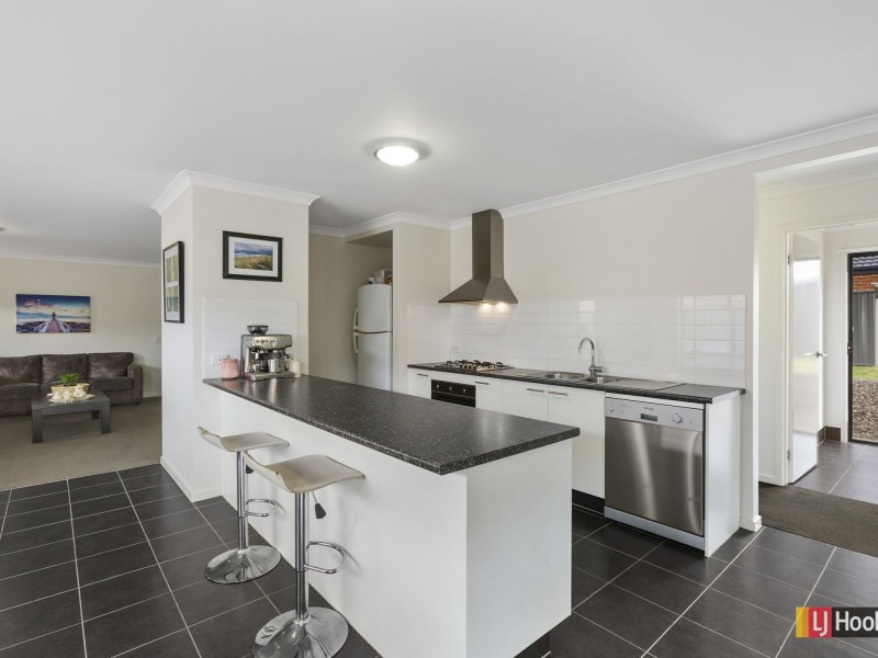 11 Boronia Way, Elliminyt VIC 3250