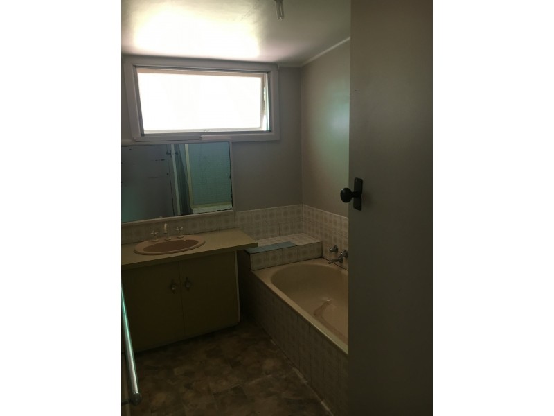 94 Hart Street, Colac VIC 3250