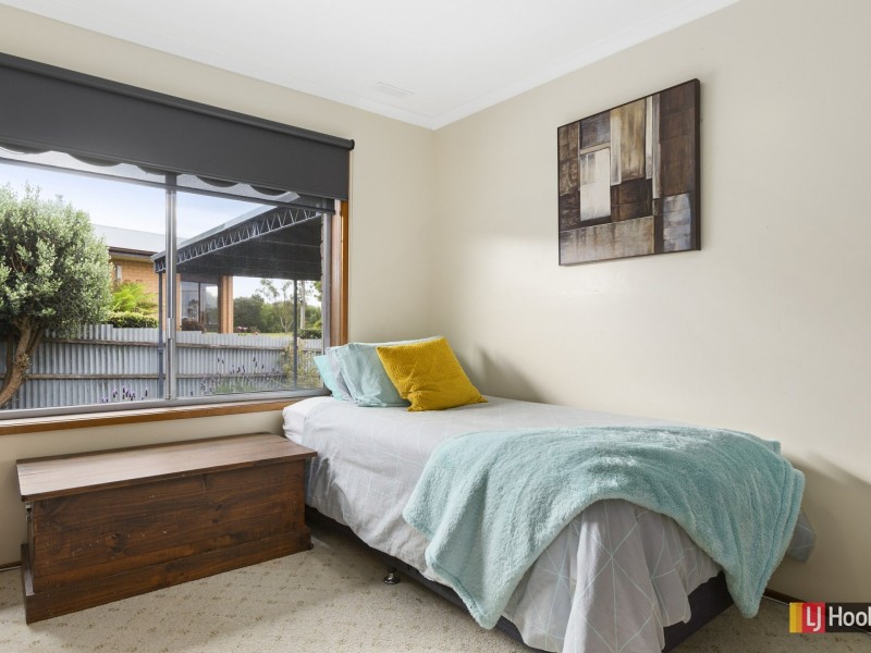 18 The Esplanade, Colac VIC 3250