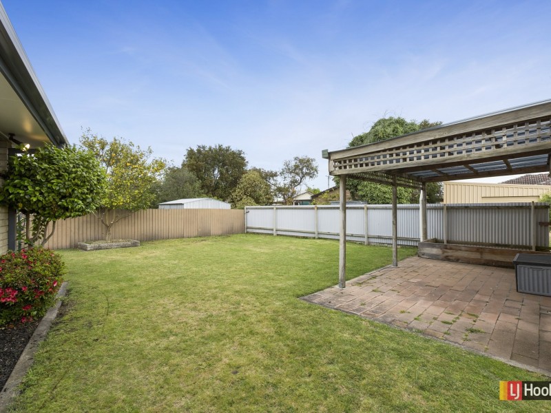18 The Esplanade, Colac VIC 3250