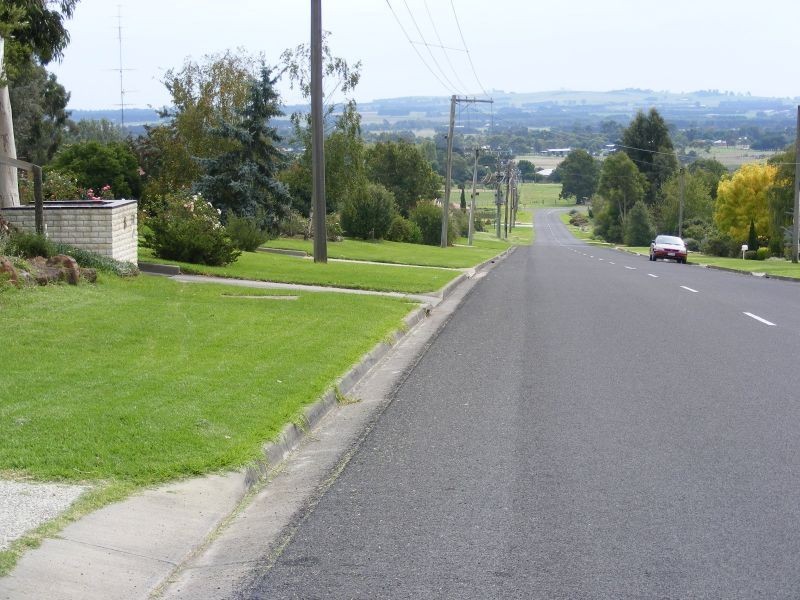 4 Howarth Street, Elliminyt VIC 3250