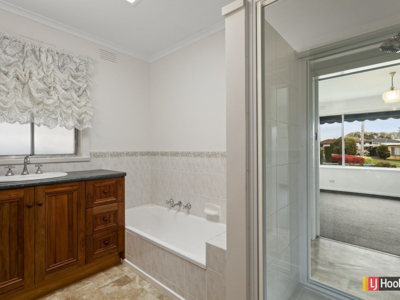 5 Toorak Cres, Colac VIC 3250