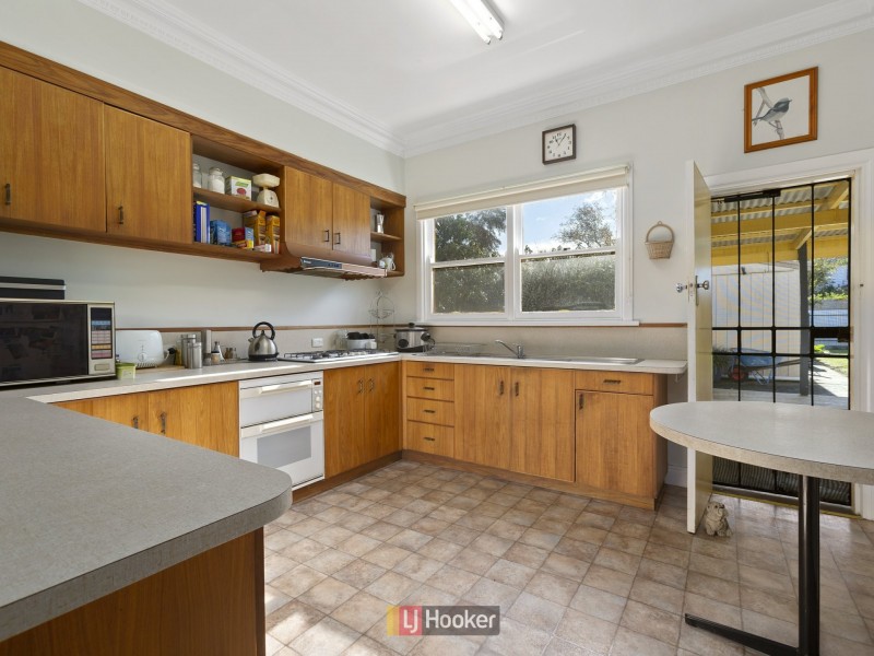 19 Moore Street, Colac VIC 3250