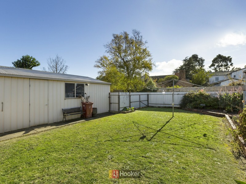 19 Moore Street, Colac VIC 3250