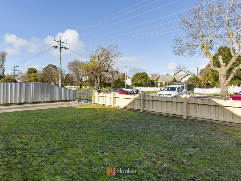 19 Moore Street, Colac VIC 3250