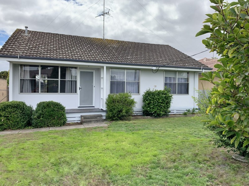 73 Moore Street, Colac VIC 3250