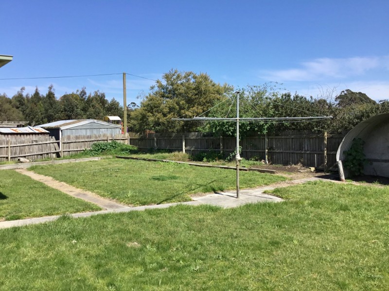 1 Princetown Road, Simpson VIC 3266