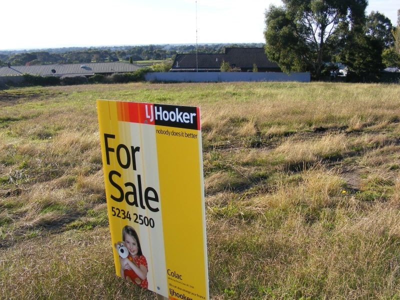 3/ Almond Grove, Elliminyt VIC 3250