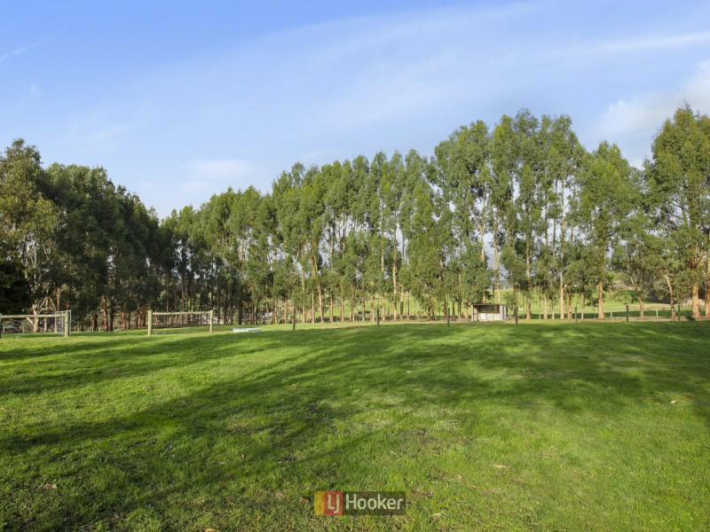 135 Barrys Road, Barongarook West VIC 3249