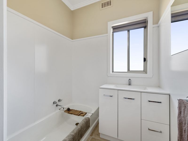 29 Nelson Street, Colac VIC 3250