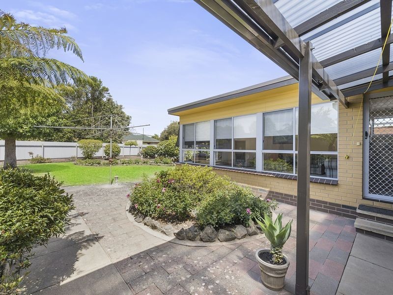 10 Sinclair Street, Colac VIC 3250