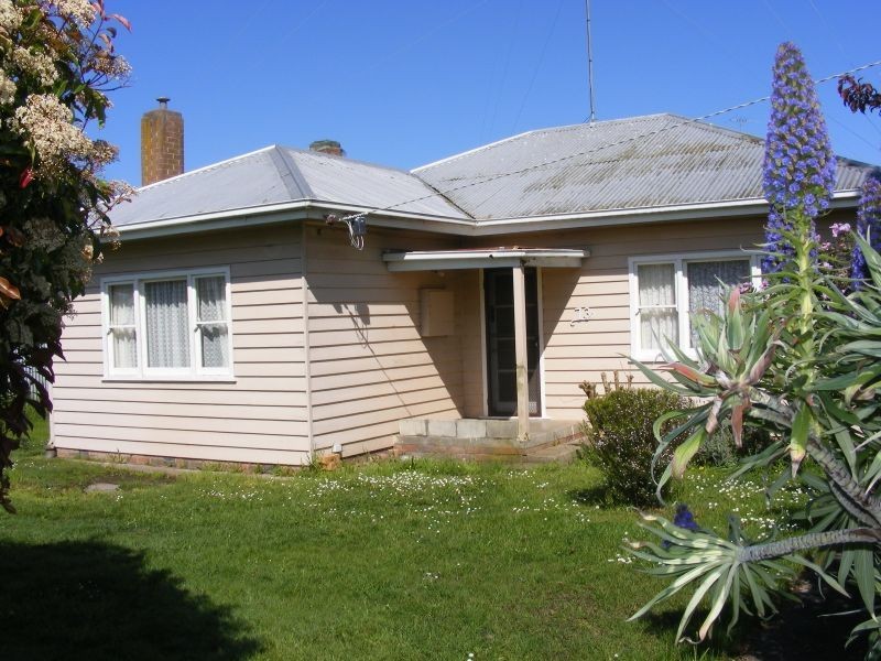73 Hart Street, Colac VIC 3250