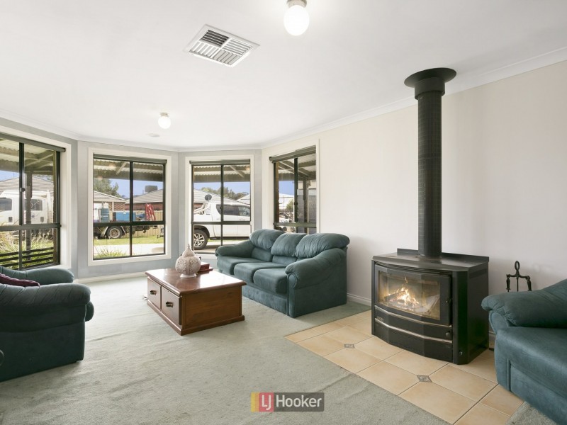 1-3 Deloraine Court, Elliminyt VIC 3250