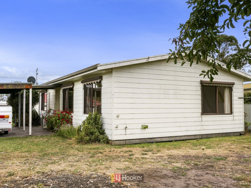 42 Irrewillipe Road, Elliminyt VIC 3250