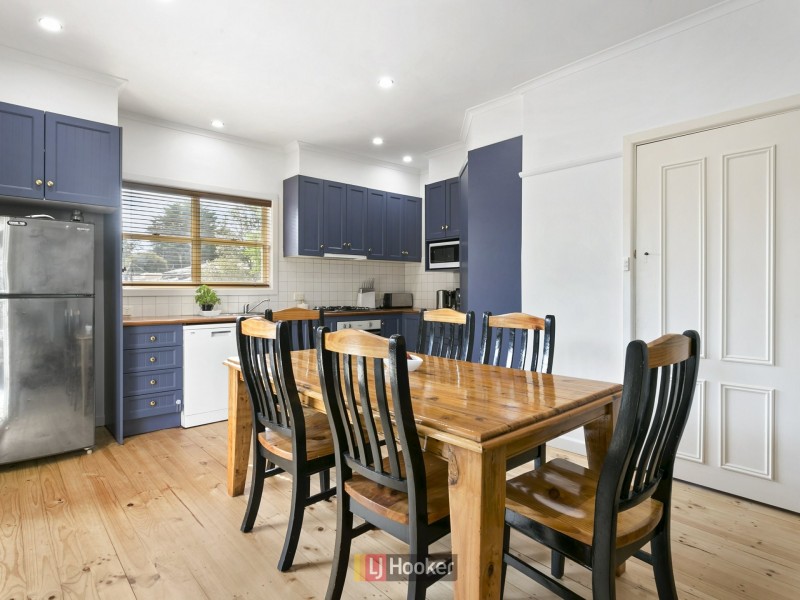 64 Hart Street, Colac VIC 3250