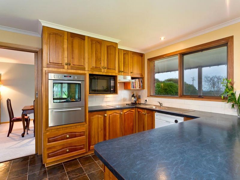 25 Water Basin Road, Elliminyt VIC 3250