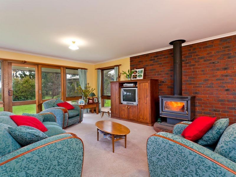 25 Water Basin Road, Elliminyt VIC 3250
