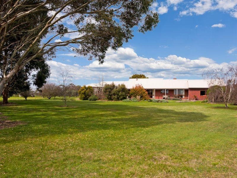 25 Water Basin Road, Elliminyt VIC 3250
