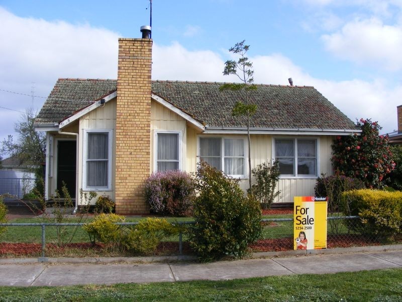 4 Bartlett Street, Colac VIC 3250