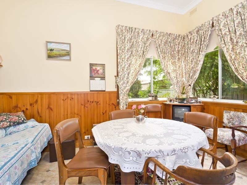 22 Queens Avenue, Colac VIC 3250