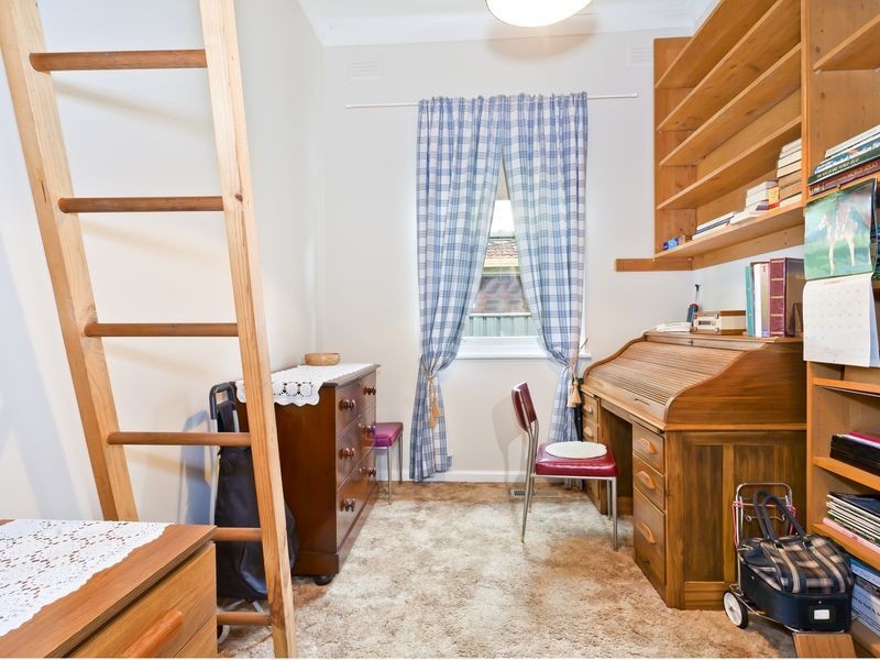 22 Queens Avenue, Colac VIC 3250