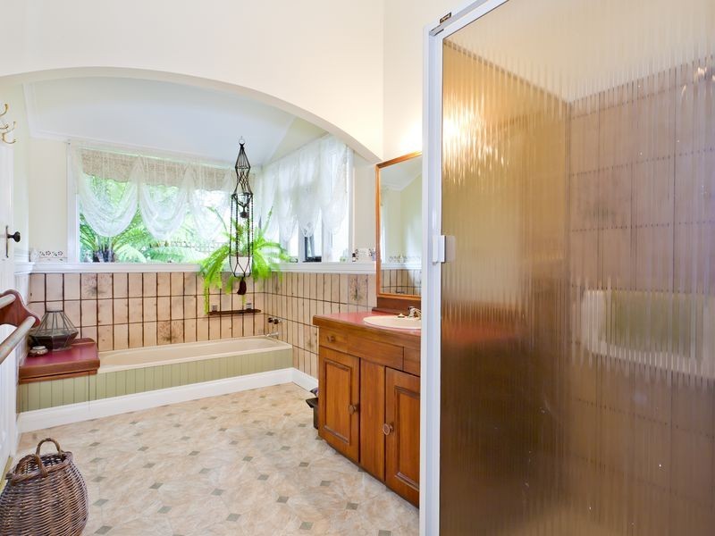 22 Queens Avenue, Colac VIC 3250