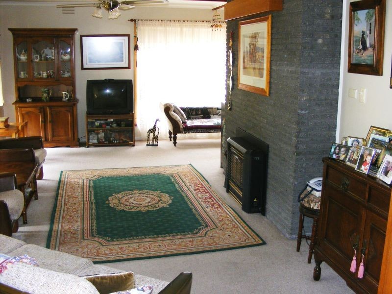 10 The Esplanade, Colac VIC 3250