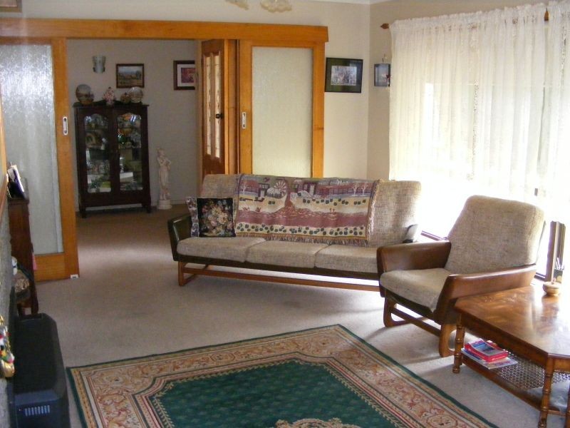 10 The Esplanade, Colac VIC 3250